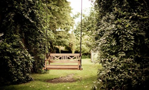 Odkryj nowe możliwości relaksu w ogrodzie — Hamaki i huśtawki